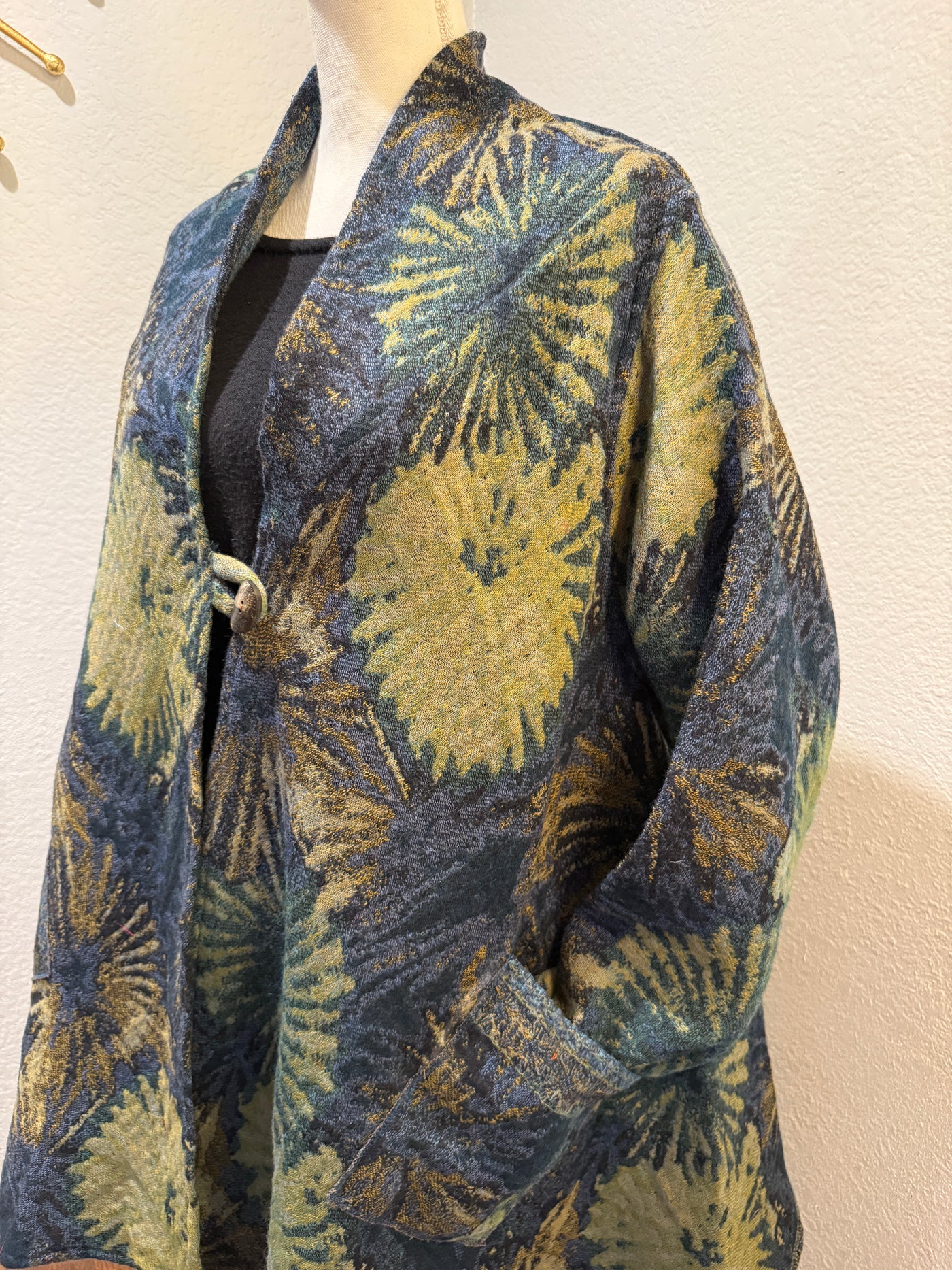 Reversible 100% Merino Wool Duster Jacket for Women – Starburst Color, Long Cardigan Coat with Pockets, Warm Lightweight Wrap, Gift for Her